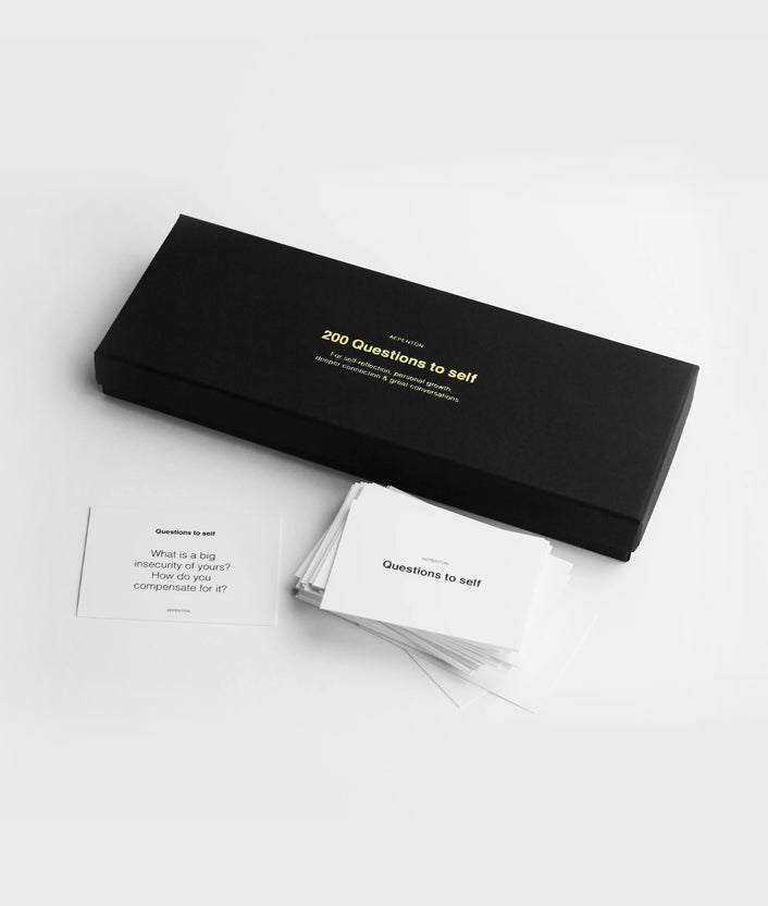 10days 200 Questions to Self multicolor