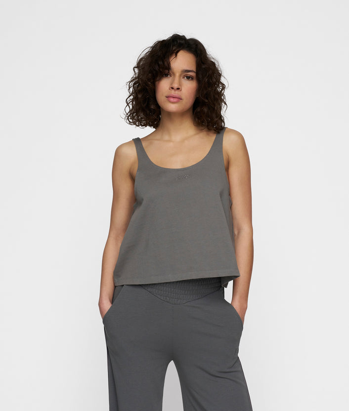 10days logo tank top oil