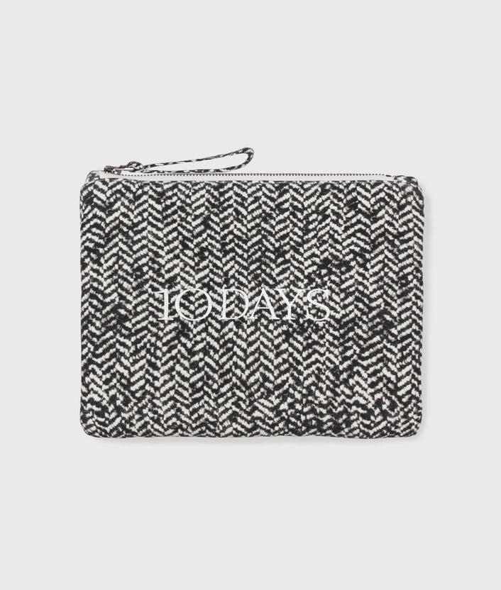 10days padded pouch fleece ecru/black
