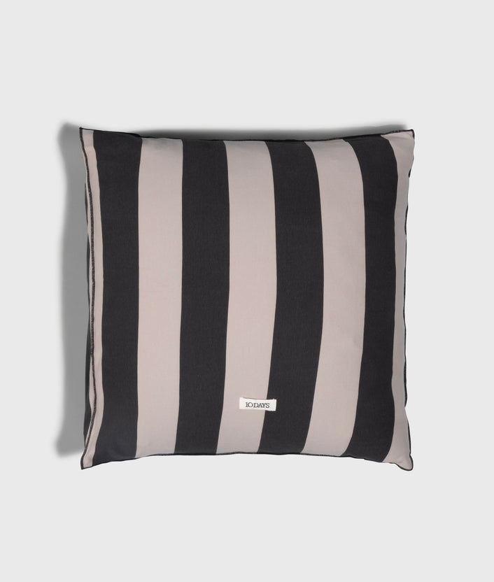 10days pillow stripes 60x60 black