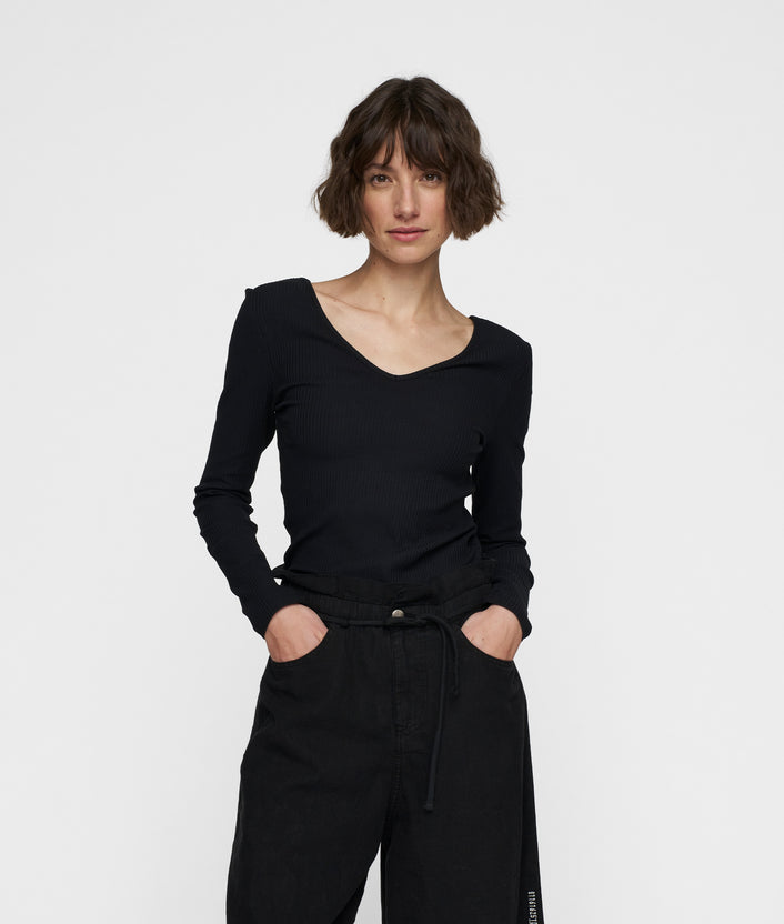 10days v-neck long sleeve ballet top black