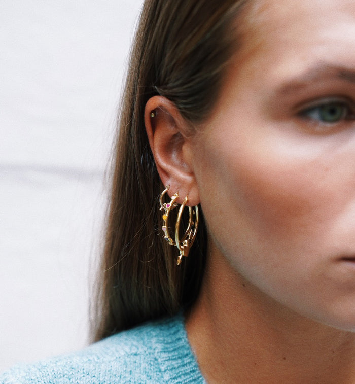 Anna Nina Arrowed Heart Hoop Earrings