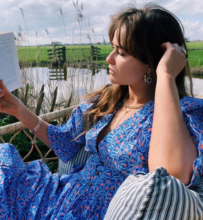 Anna Nina Classic Round Hoop Earrings (M) 14K