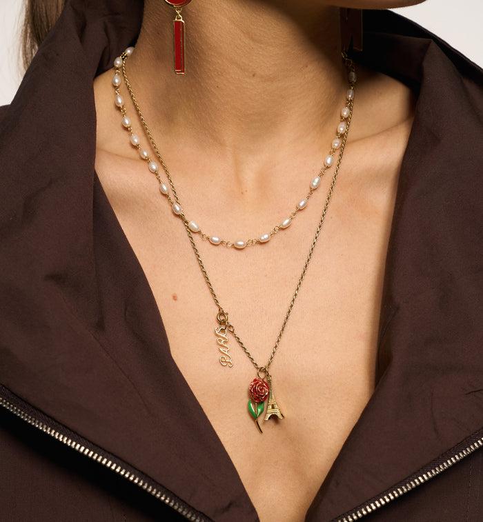 Anna Nina Clutching Pearls Necklace Gold Plated