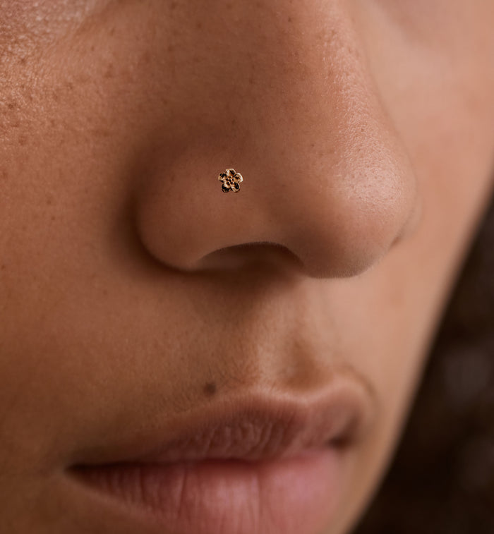 Anna Nina Forget Me Not Nose Piercing 14K