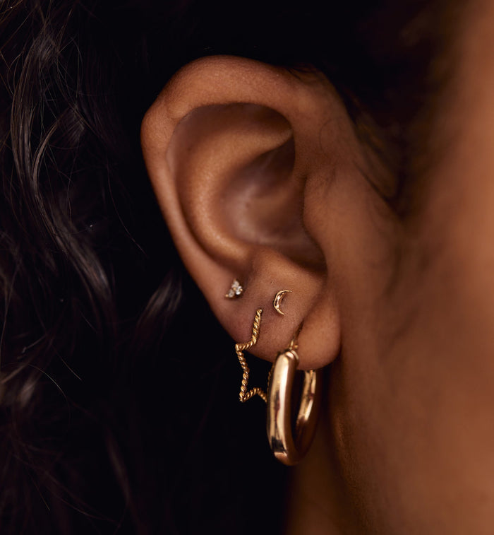 Anna Nina Golden Moon Piercing Front 14K