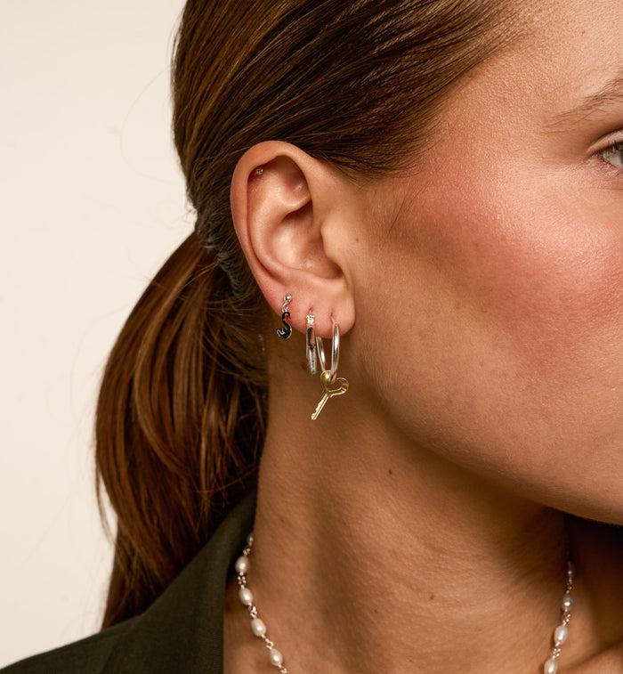 Anna Nina Single Black Swan Stud Earring Silver