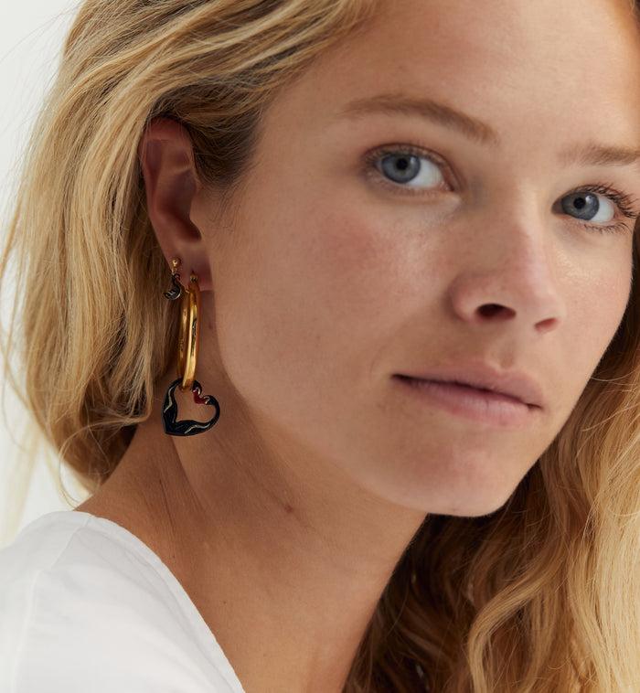 Anna Nina Single Black Swan Stud Earring Silver