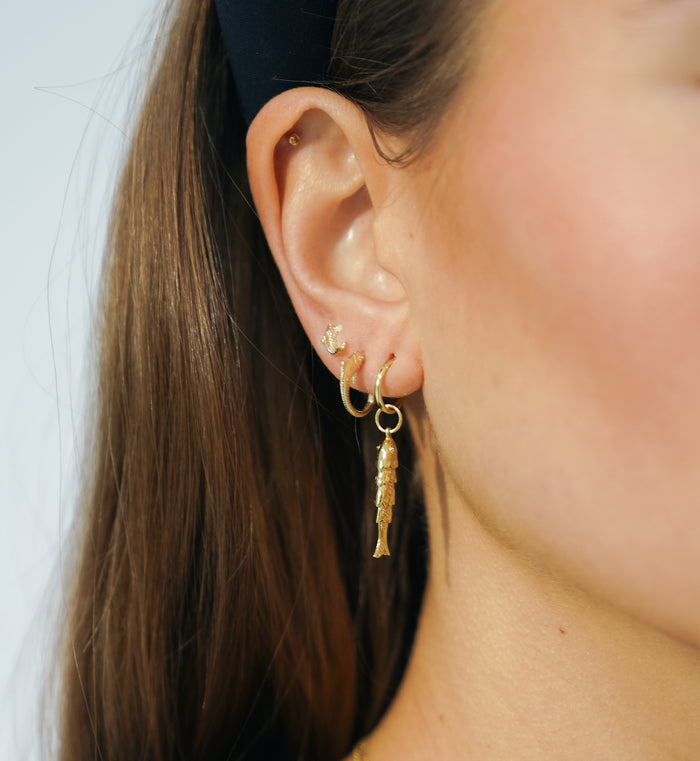 Anna Nina Single Fins Of Fortune Hoop Earring 14K