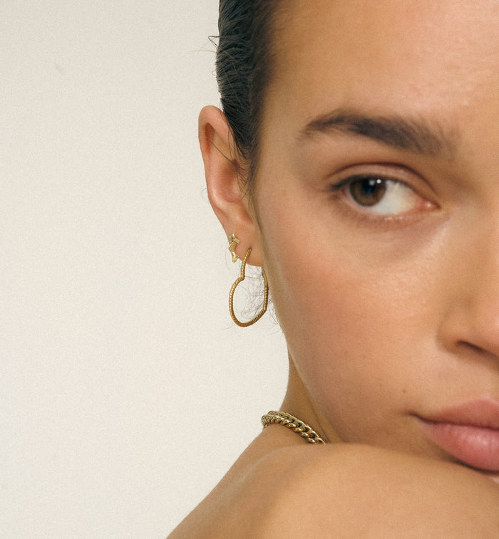 Anna Nina Single Fins Of Fortune Stud 14K