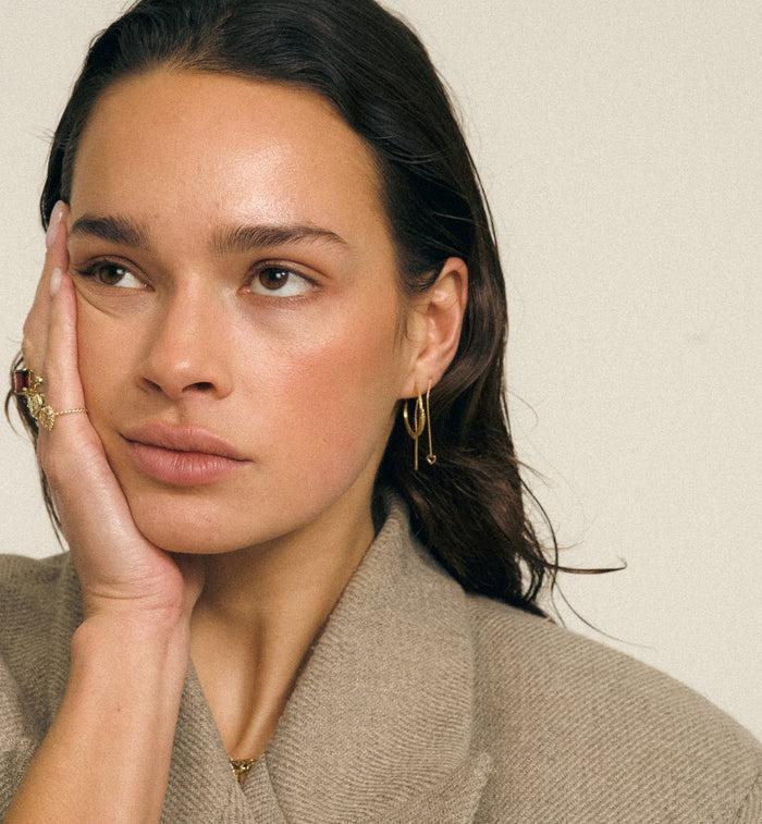 Anna Nina Single Veto Bar Chain Earring 14K