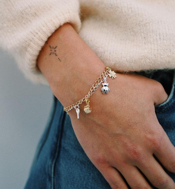 Anna Nina Tiny Dice Charm 14K