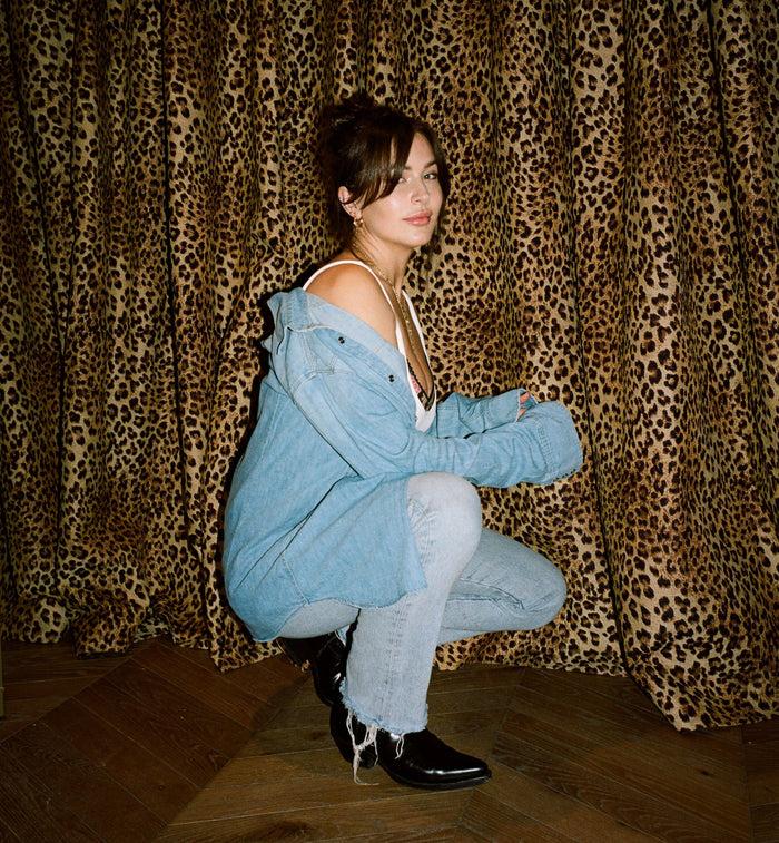 Anna Nina Vesper Piercing Front 14K