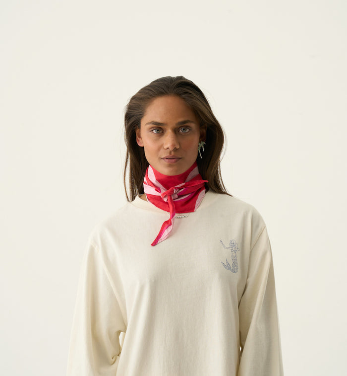 Anna Nina Wavy Crimson Bandana