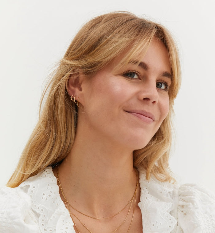 Anna Nina Single Plain Ring Earring 14K Yellow Gold