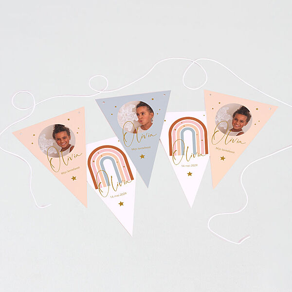 Ava Regenboog Vlaggenlijn Met Naam En Foto