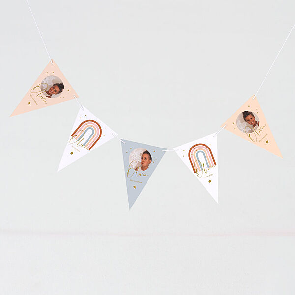ava Regenboog vlaggenlijn met naam en foto