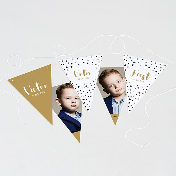 Ava Speelse Vlaggenlijn Met Driehoekjes Motief