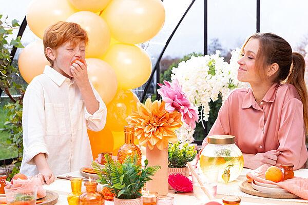 Ava Vaas Glas Oranje Met Reliëf H 12 5cm Ø 6 5cm