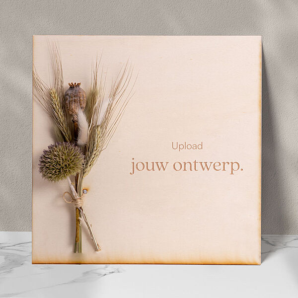 ava Droogbloemboeket op houten paneel met eigen tekst