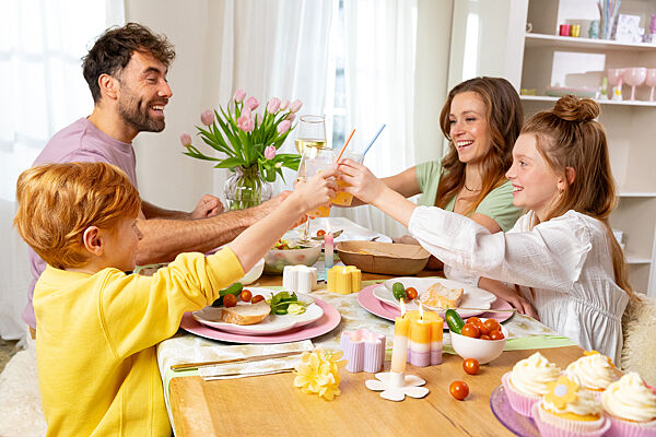 Ava Kaars In Pot Bloem Lichtgeel H 5cm Ø 7 7cm 7 5u