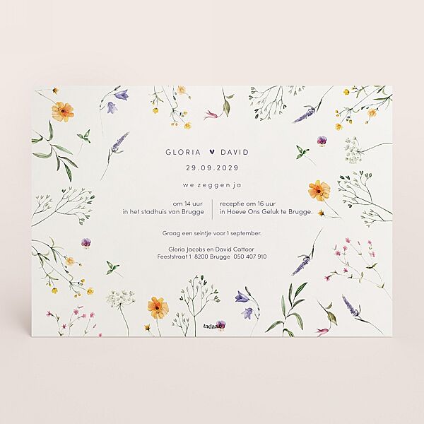 Ava Romantische A5 Trouwkaart Met Bloemen En Goudfolie