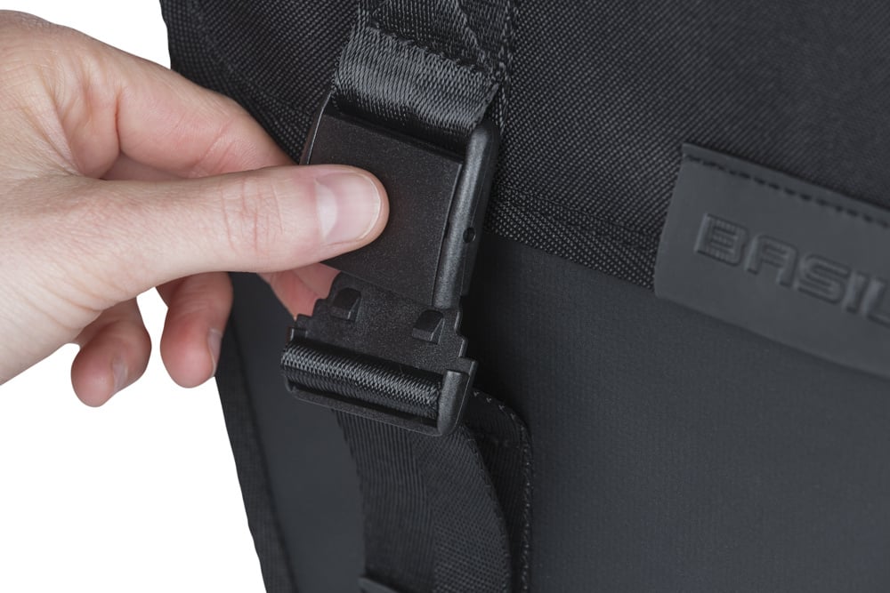 Basil Basil Tour Waterproof - Dubbele Fietstas MIK - 28 Liter - Zwart