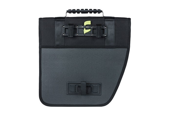 Basil Basil Tour Waterproof Left - Enkele Fietstas - 14 Liter - Zwart