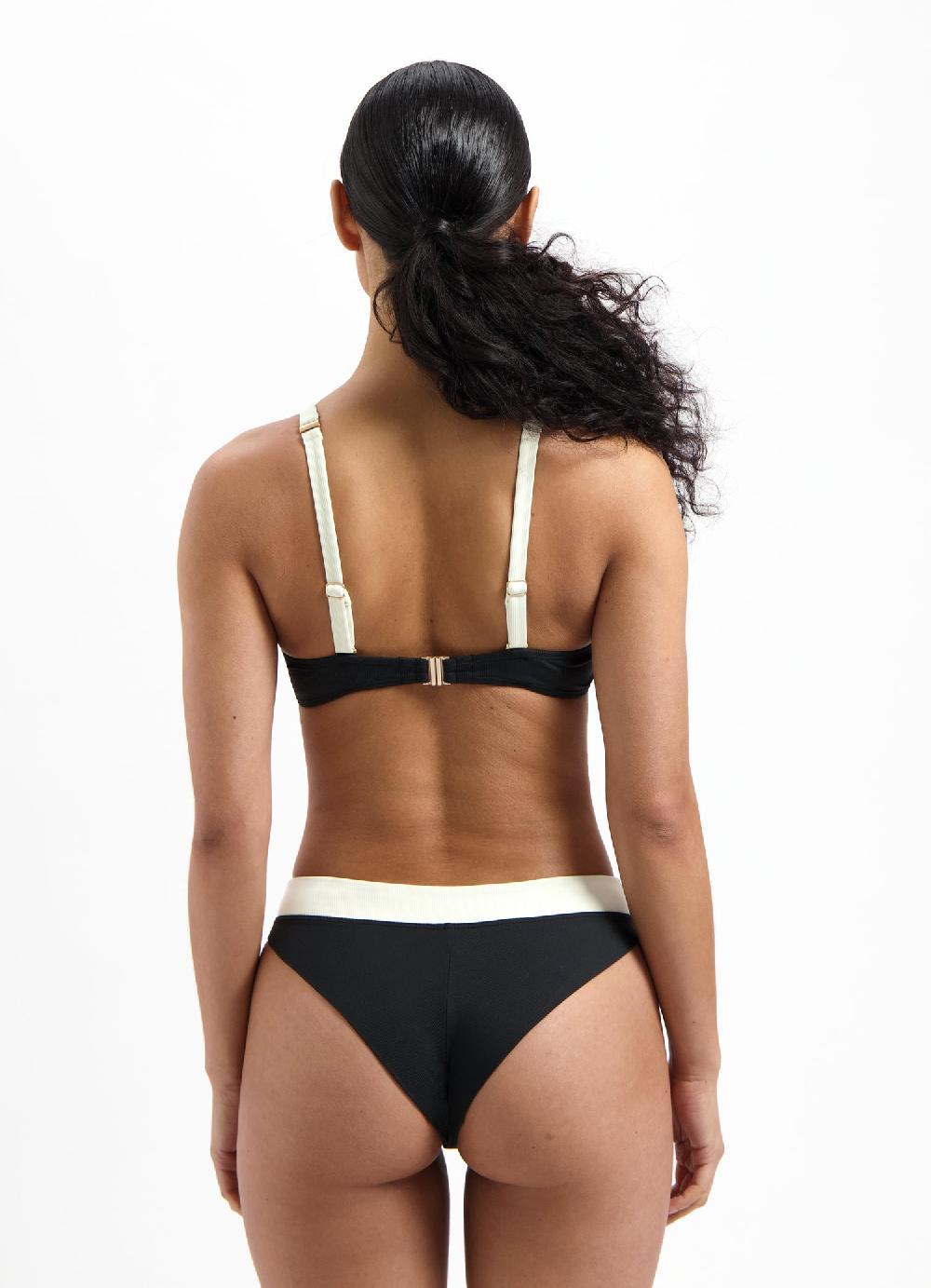Beachlife Vanilla And Black Shaping Bikinitop