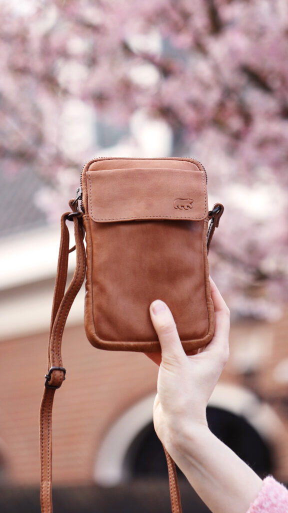 bear design Telefoontasje ‘Igor’ – CP 2376