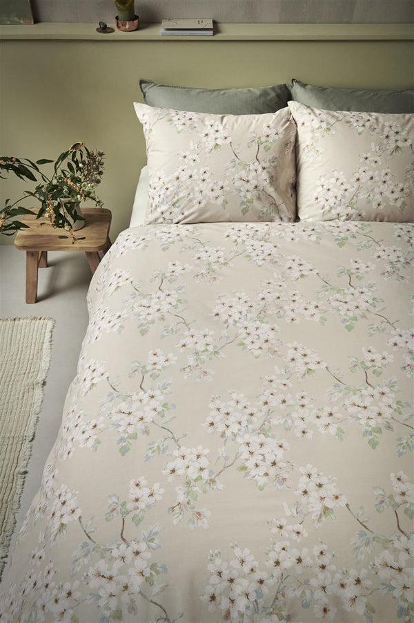 Beddinghouse Ariadne At Home Blooming Flowers Dekbedovertrek - Zand