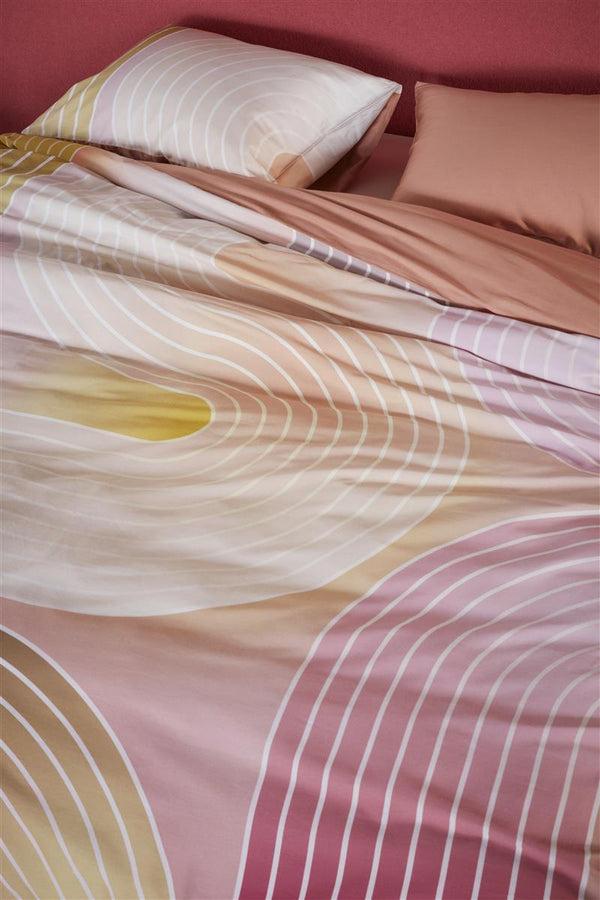 Beddinghouse Beddinghouse Dutch Design Curves Dekbedovertrek - Koraalrood