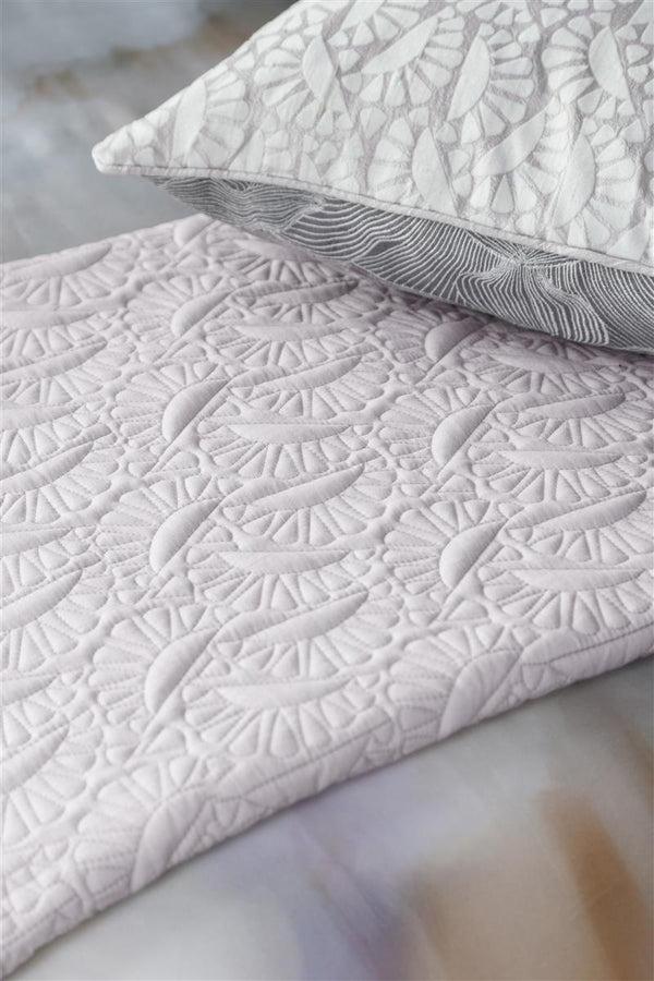 Beddinghouse MOOOI Silk Bombis Bedscarf Decoratiekussen - Pearl