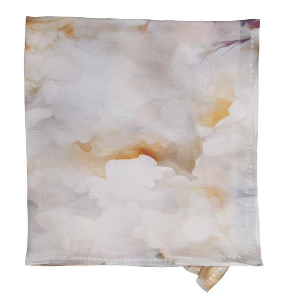 beddinghouse MOOOI Silk Bombis Bedscarf Decoratiekussen - Pearl beddinghouse MOOOI Silk Bombis Bedscarf Decoratiekussen - Pearl