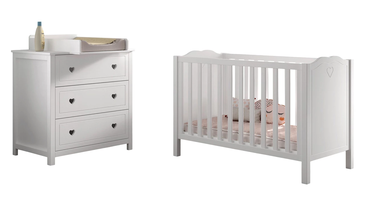 beter bed Babyledikant Amori met commode en opzet
