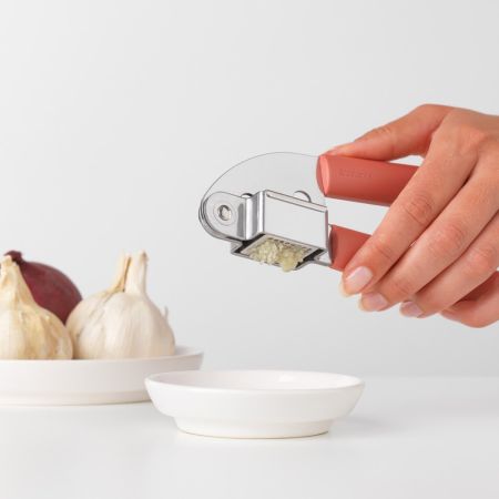 Brabantia Knoflookpers TASTY+ - Terracotta Pink