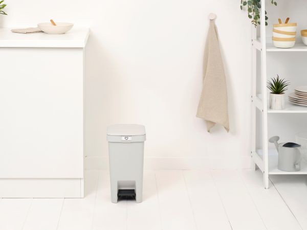 Brabantia Pedaalemmer StepUp 10 Liter - Light Grey