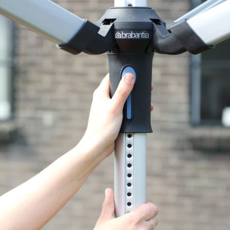 Brabantia Lift-O-Matic Advance Droogmolen 60 Meter Met Grondanker Hoes & Wasknijpertas Ø 50 Mm - Metallic Grey