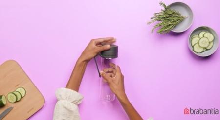 Brabantia Make & Take Waterfles Met Zeef 0 5 Liter - Dark Grey