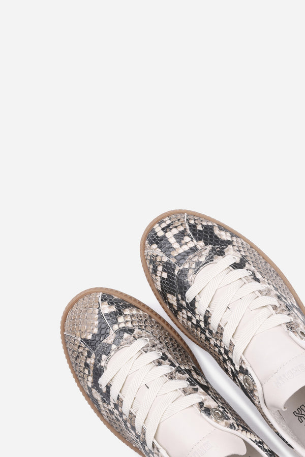 Bronx Low Top Sneaker