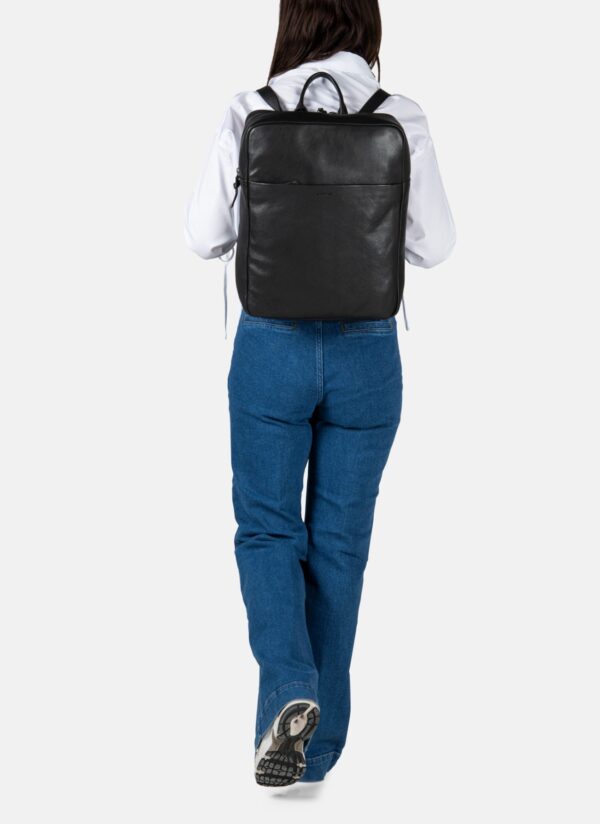 Burkely JUST JOLIE BACKPACK 15.6″ 1000326.84.10_STR