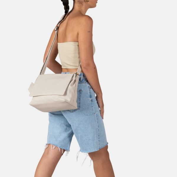 Burkely JUST JOLIE MESSENGER BAG 1000310.84.01_STR