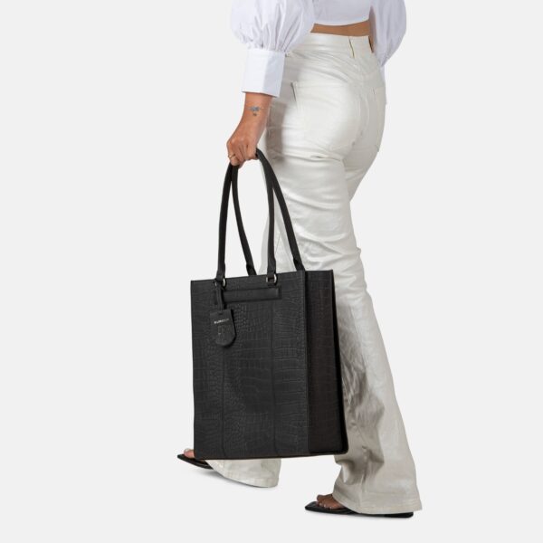 Burkely CASUAL CAYLA SHOPPER 14″ 1000401.29.10_STR (1)