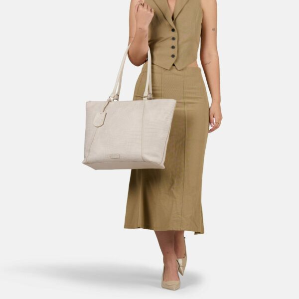 Burkely COOL COLBIE WIDE TOTE 15.6″ 1000433.29.01_STR