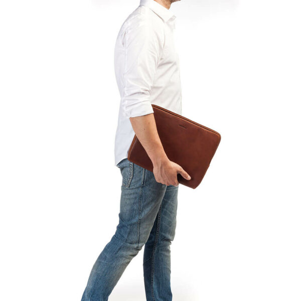 Burkely FUNDAMENTALS ANTIQUE AVERY LAPTOPSLEEVE 15.6” 8009107.56.24_STR