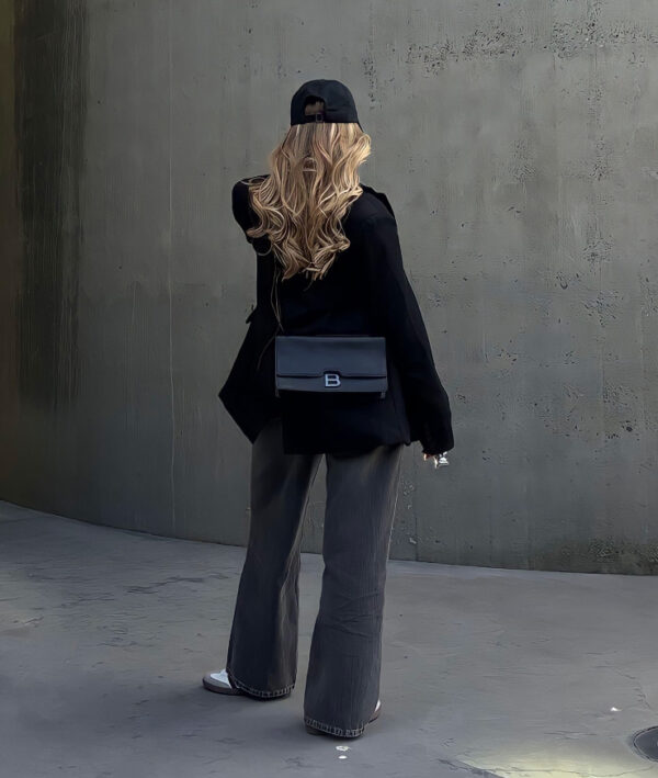 Burkely MODEST MEGHAN BAGUETTEBAG 1000270.43.10_STR-1