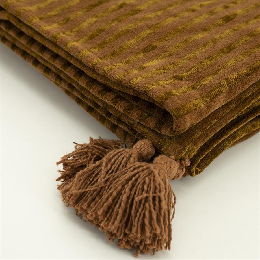 By Boo Plaid Sirun – Mustard