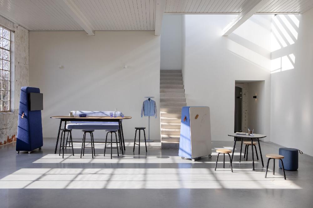 cascando Pully Oak Stool