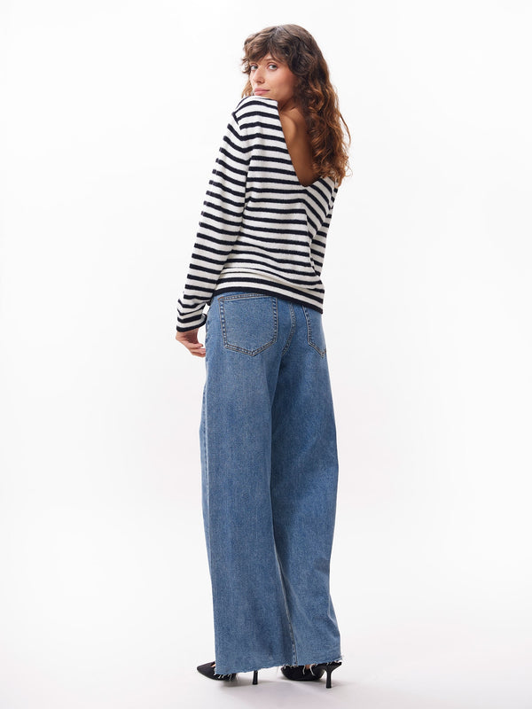 Catwalk Junkie Gebreide Soft Trui Met Vhals En Streep Dessin