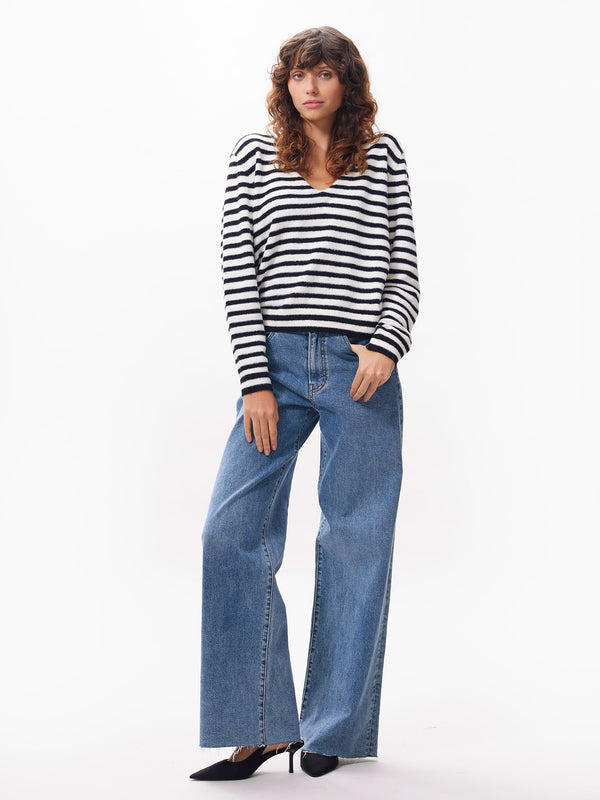 Catwalk Junkie Gebreide Soft Trui Met Vhals En Streep Dessin